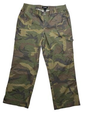 Lane Bryant Women’s Camouflage Pants size 18